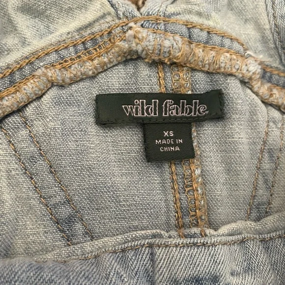 Wild Fable Stylish Light Wash Denim Women's Cargo Overalls Size XS EUC - Picture 6 of 6